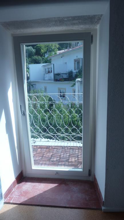 Ribeira Dos Marinheiros Amarelo Apartment Sintra Exterior photo